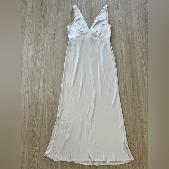 Princess Polly champagne satin maxi dress nwot - Picture 5 of 5